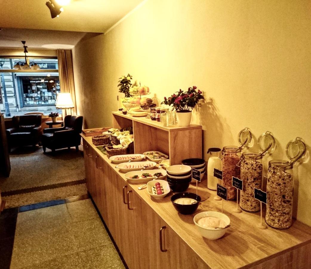 Hotel Garni Tilia Кведлинбург Экстерьер фото